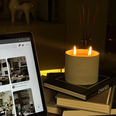 VELVET TOUCH CANDLE